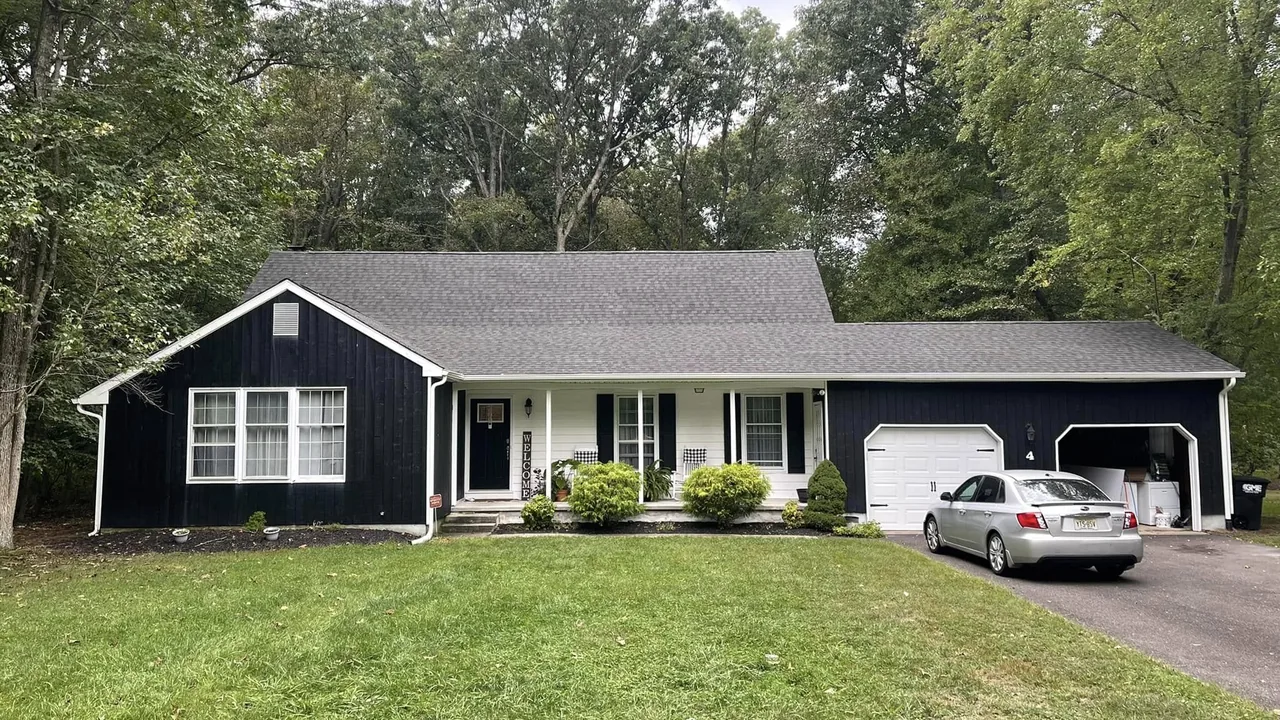 Roofing contractor in Mullica Hill, NJ